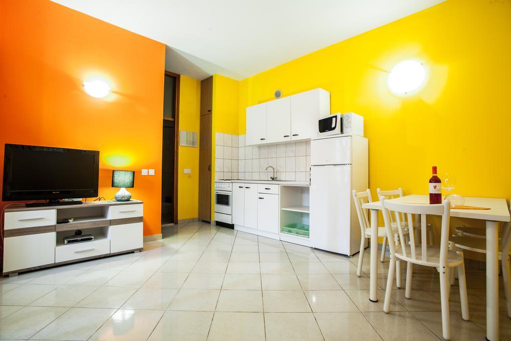 Apartments Lovic Локва Рогозница Екстериор снимка
